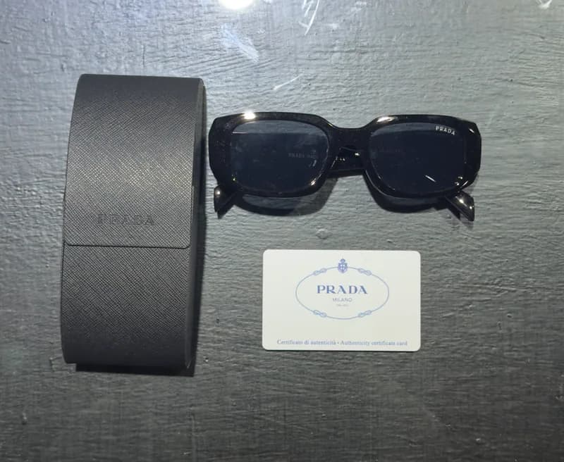 Prada Anteojos Prada negros — Accesorios
