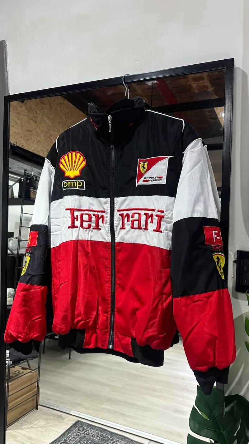 Ferrari Campera Ferrari — Camperas