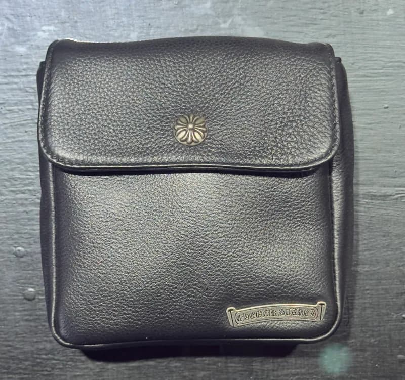 Chrome Hearts Morral Chrome Hearts de cuero negro — Morrales