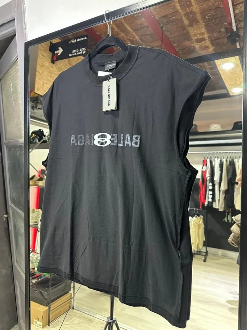 Balenciaga Musculosa Balenciaga negra — Musculosas