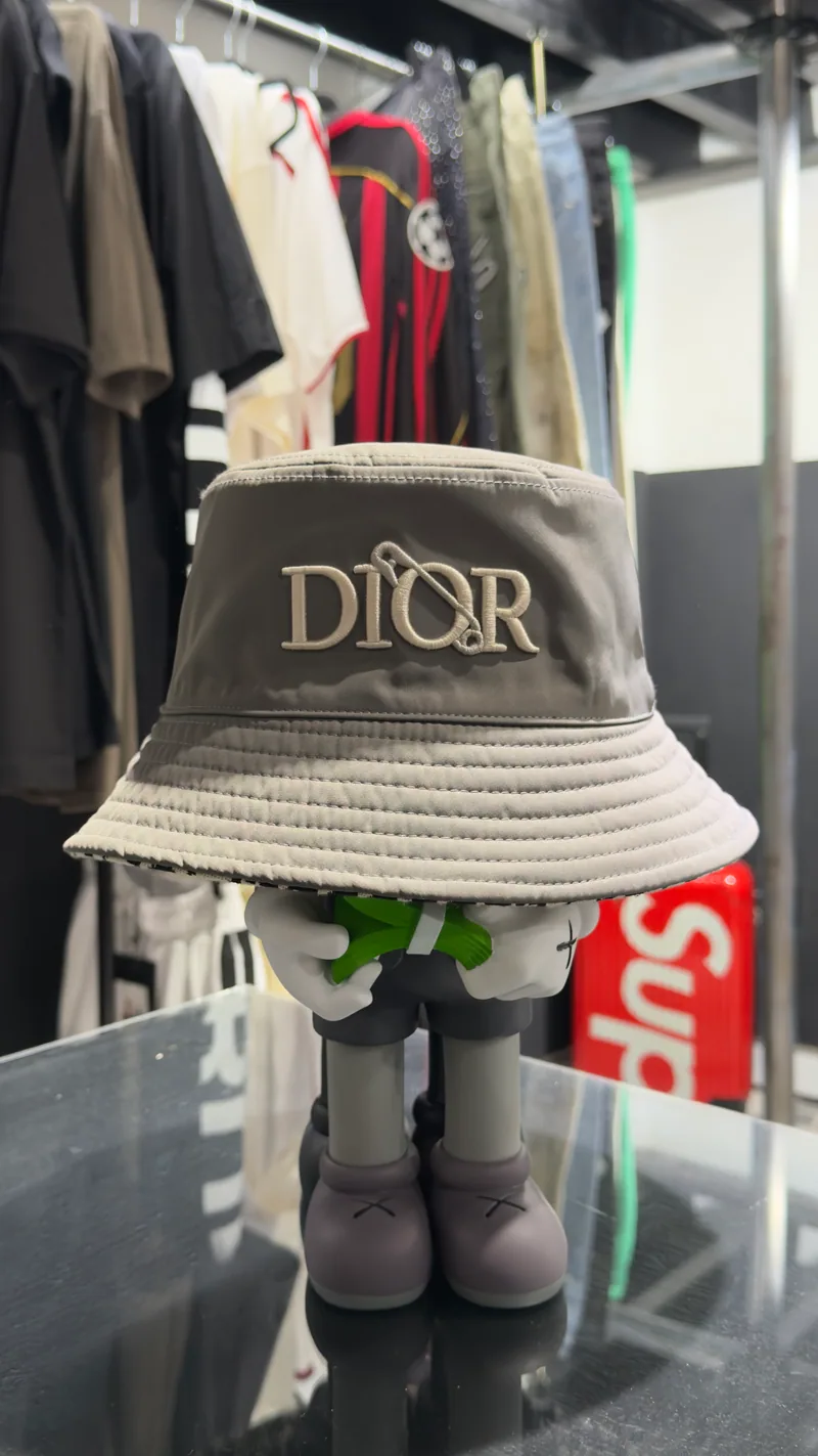 Dior Piluso Christian Dior — Pilusos