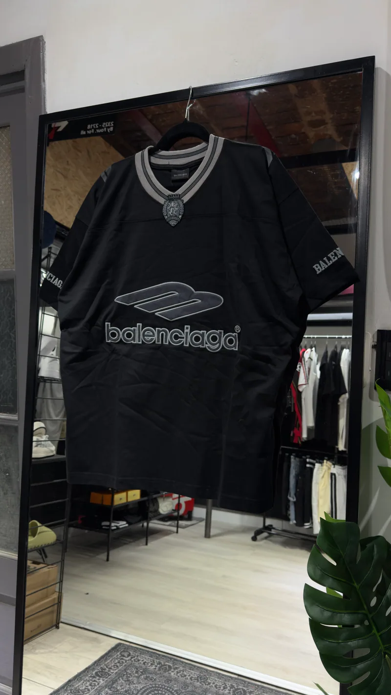 Balenciaga Remera Balenciaga jersey — Remeras