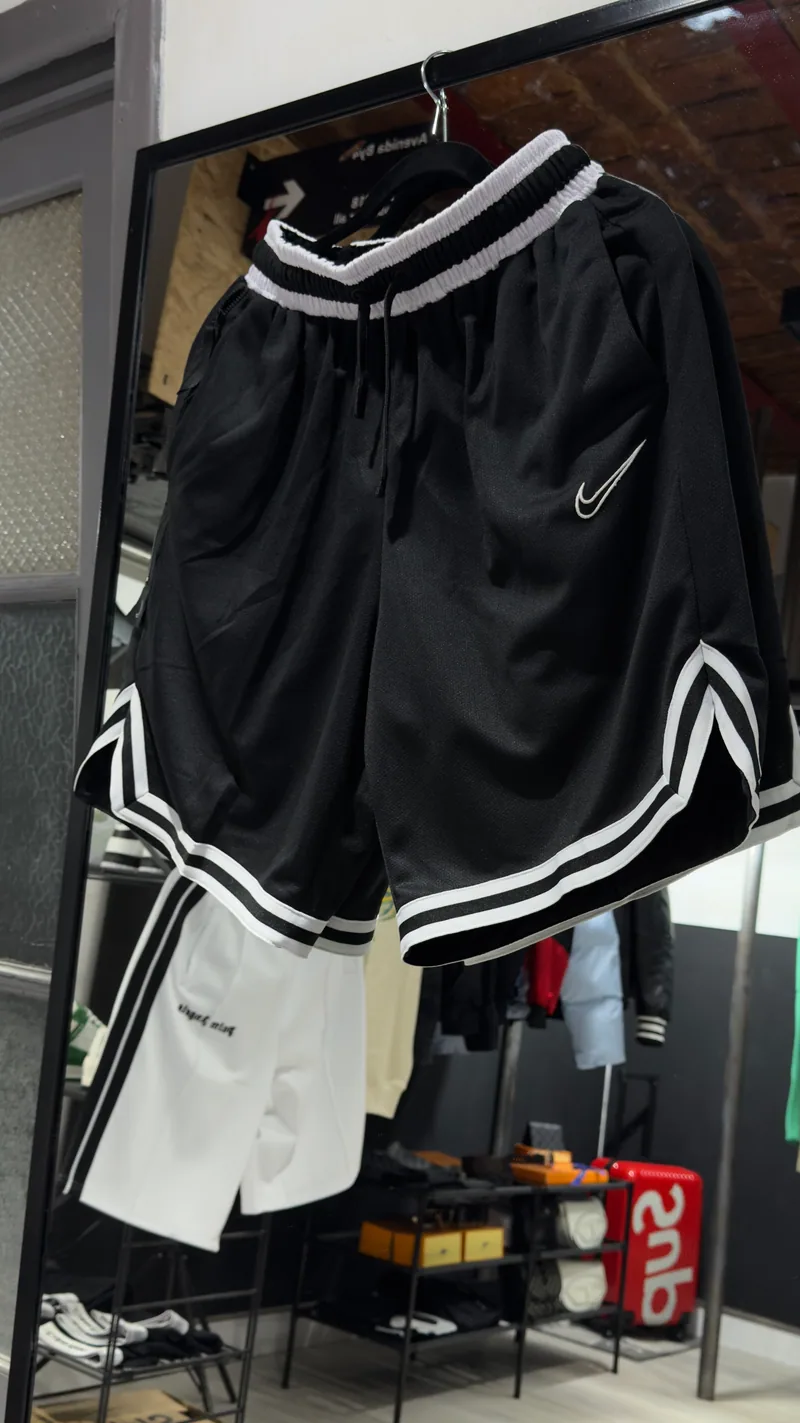 Nike Short Nike deportivo — Shorts